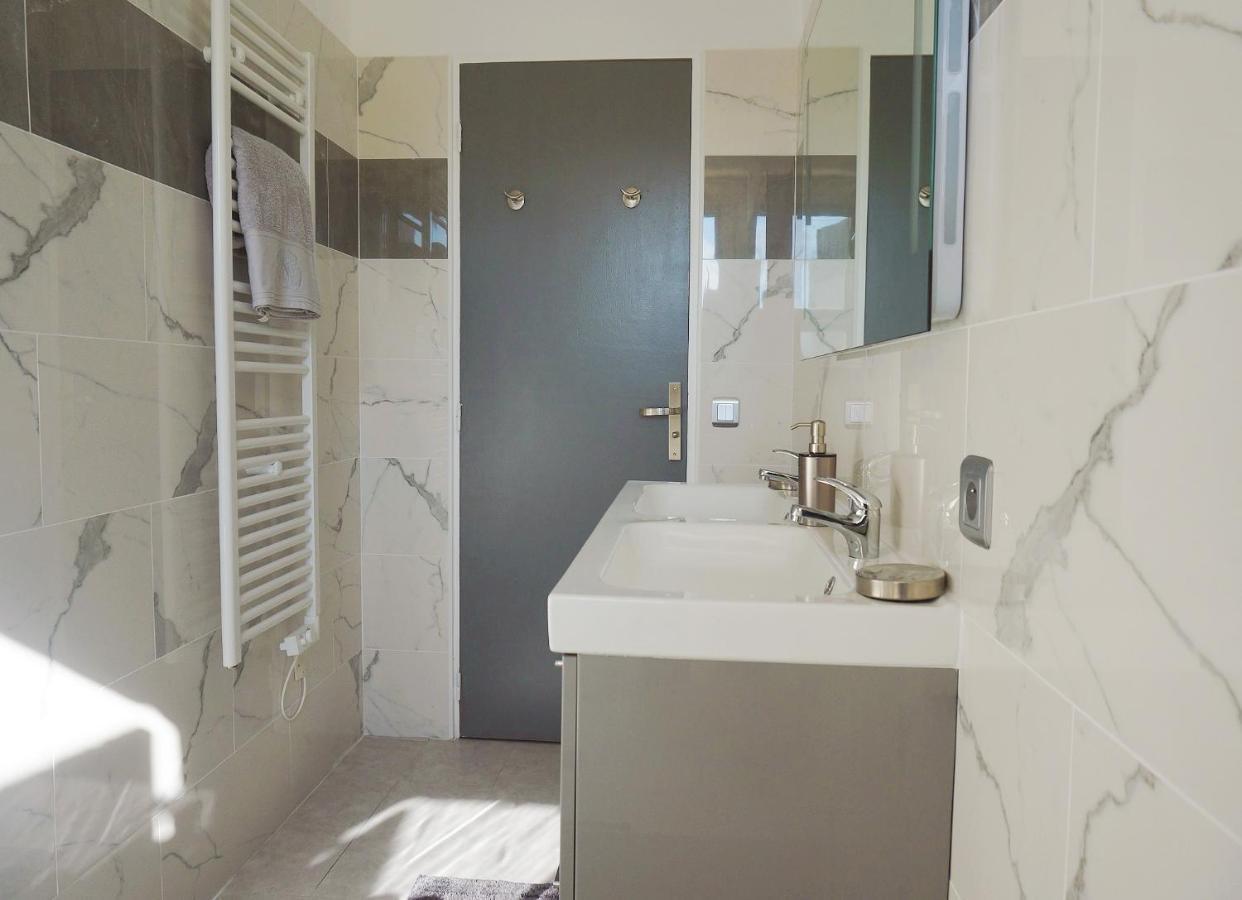 Bel Appartement Avec Grande Terrasse Sud Vaison-la-Romaine Exterior photo